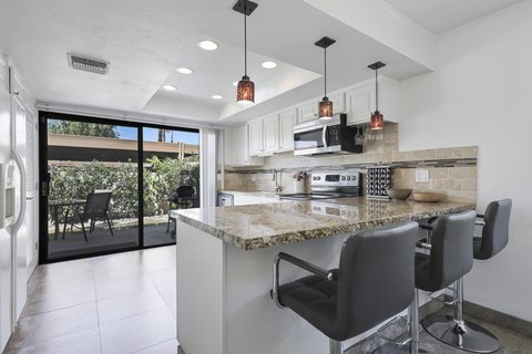 2417 Los Patos Drive, Palm Springs, CA 92264 photo 4