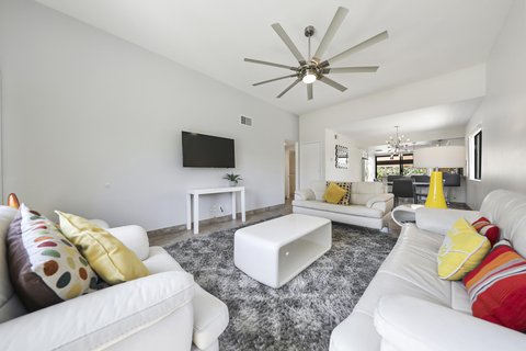 2417 Los Patos Drive, Palm Springs, CA 92264 photo 9