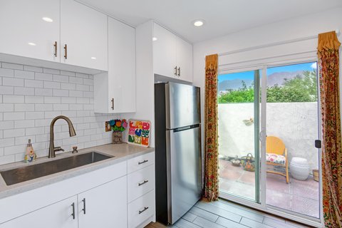 1527 Spyglass Plaza, Palm Springs, CA 92264 photo 3
