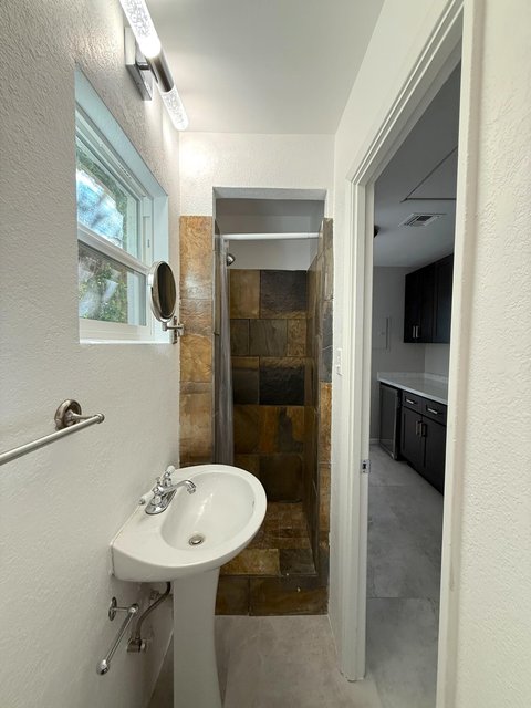 690 S Calle Palo Fierro, Palm Springs, CA 92264 photo 12