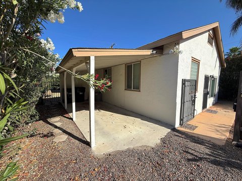 690 S Calle Palo Fierro, Palm Springs, CA 92264 photo 2