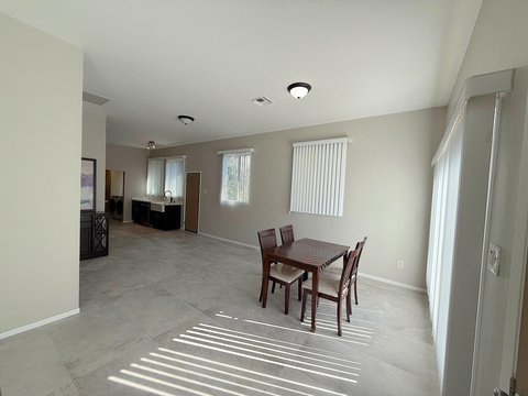 690 S Calle Palo Fierro, Palm Springs, CA 92264 photo 4