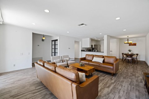 2603 N Whitewater Club Drive, A, Palm Springs, CA 92262 photo 2