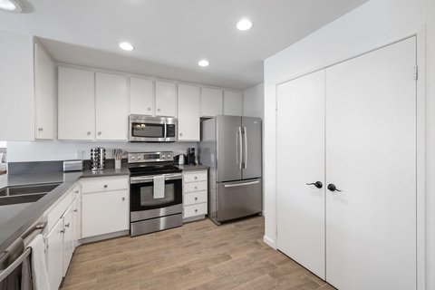 2603 N Whitewater Club Drive, A, Palm Springs, CA 92262 photo 9