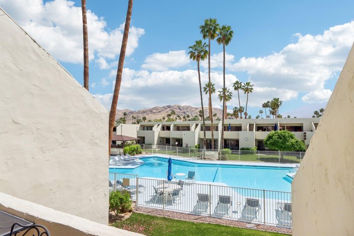 1655 E Palm Canyon Drive, 114, Palm Springs, CA 92264