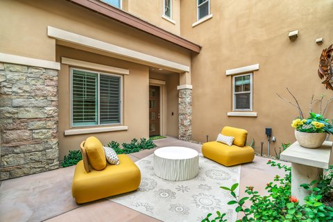 1002 Retreat Circle, Palm Desert, CA 92260 photo 2