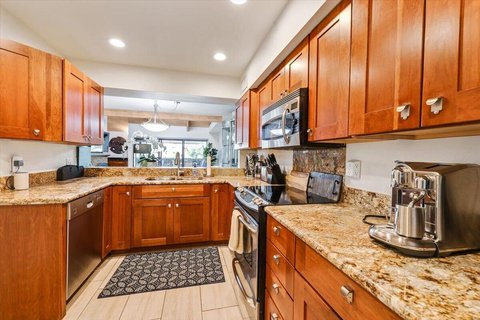 302 Forest Hills Drive, Rancho Mirage, CA 92270 photo 20