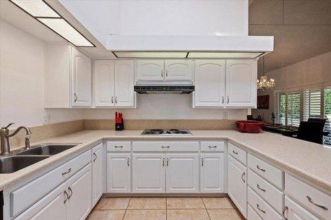 2671 N Whitewater Club Drive, Palm Springs, CA 92262 photo 12
