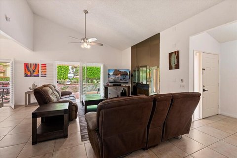 2671 N Whitewater Club Drive, Palm Springs, CA 92262 photo 9