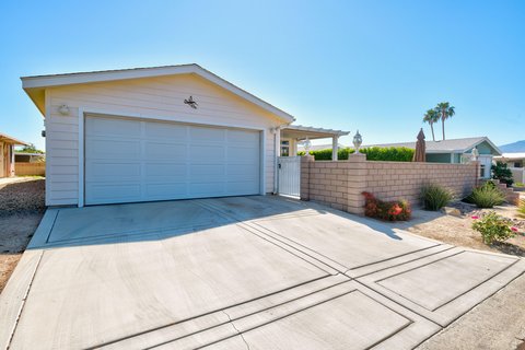 38668 Fawn Springs Drive, Palm Desert, CA 92260 photo 2