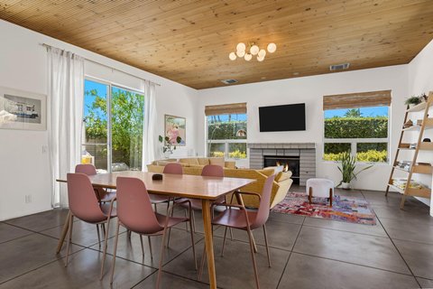 623 Desert Way, Palm Springs, CA 92264 photo 4