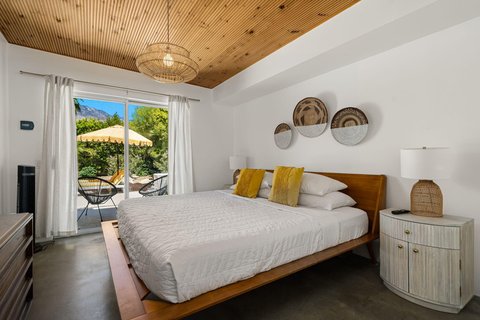 623 Desert Way, Palm Springs, CA 92264 photo 9