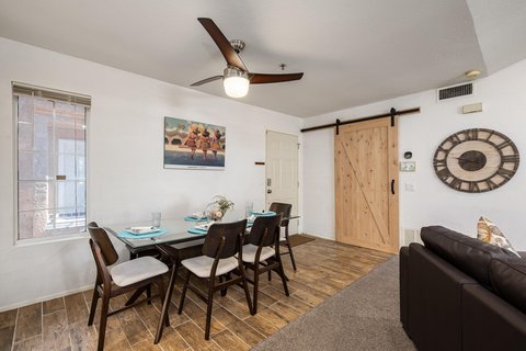 2700 Lawrence Crossley Road, 22, Palm Springs, CA 92264 photo 7