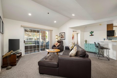 2700 Lawrence Crossley Road, 22, Palm Springs, CA 92264 photo 8