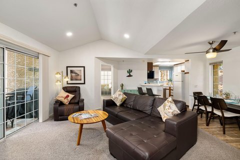 2700 Lawrence Crossley Road, 22, Palm Springs, CA 92264 photo 9