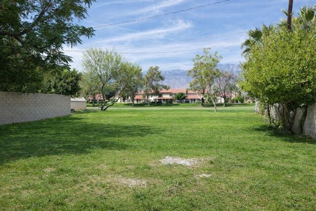 1995 Lawrence Street, Palm Springs, CA 92264