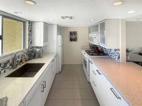 1881 S Araby Drive, 16, Palm Springs, CA 92264 photo 4