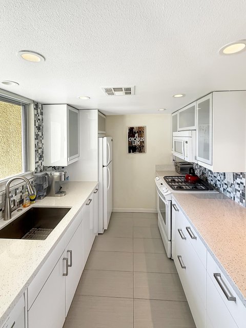 1881 S Araby Drive, 16, Palm Springs, CA 92264 photo 5