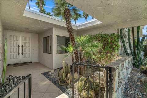 1575 Toledo Circle, Palm Springs, CA 92264 photo 5