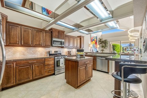 230 Kavenish Drive, Rancho Mirage, CA 92270 photo 12