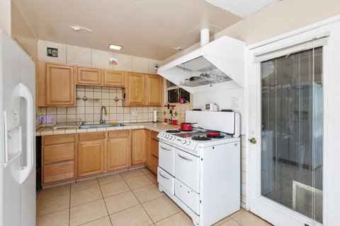 1077 S Riverside Drive, Palm Springs, CA 92264 photo 17