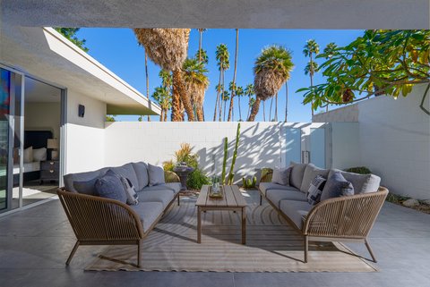 80 Lakeview Drive, Palm Springs, CA 92264 photo 5