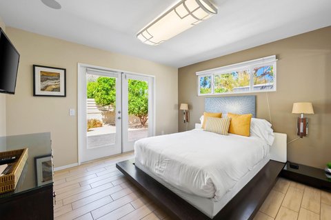 1574 S Via Soledad, Palm Springs, CA 92264 photo 18