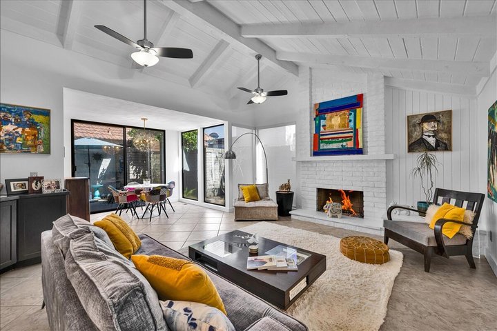 2389 E Miramonte Circle, B, Palm Springs, CA 92264