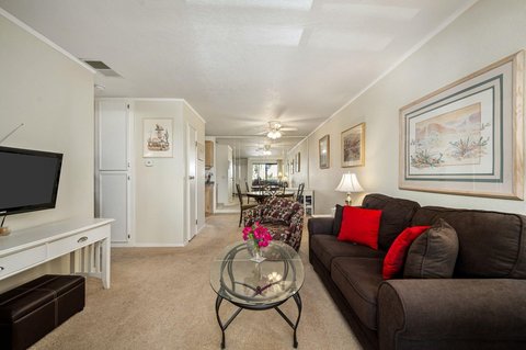 675 N Los Felices Circle W, 204, Palm Springs, CA 92262 photo 18