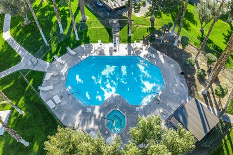 675 N Los Felices Circle W, 204, Palm Springs, CA 92262 photo 3