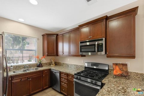 446 Via De La Paz, Palm Desert, CA 92211 photo 2