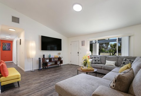 1962 E Baristo Road, Palm Springs, CA 92262 photo 6