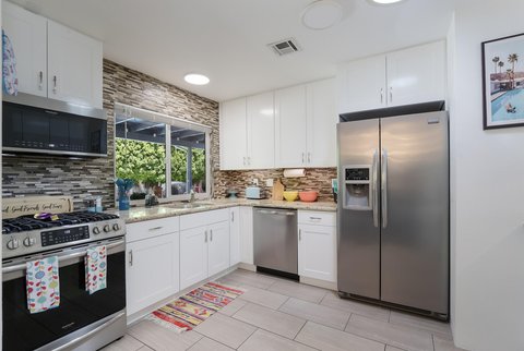 1962 E Baristo Road, Palm Springs, CA 92262 photo 10