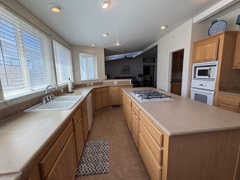 39071 Cudy Circle, Palm Desert, CA 92260 photo 2