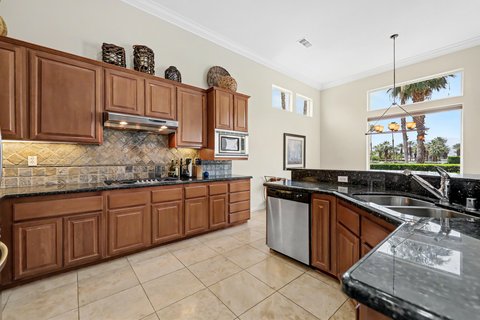 54048 Riviera, La Quinta, CA 92253 photo 12