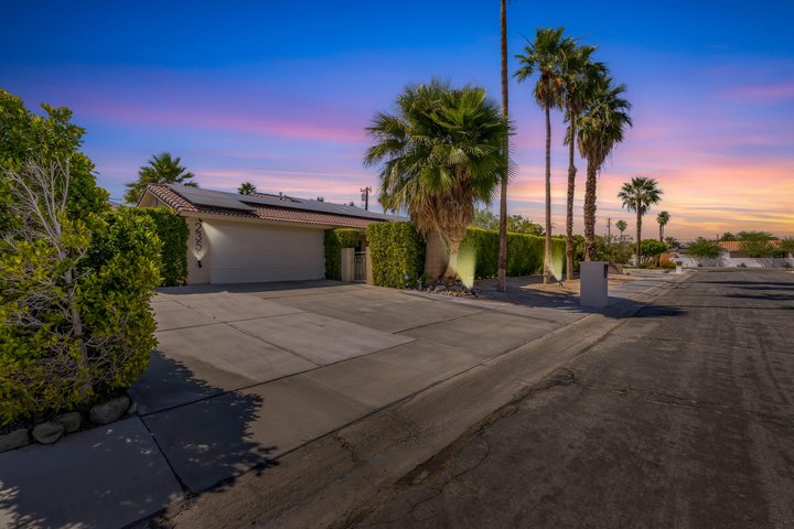2355 W Nicola Road, Palm Springs, CA 92262