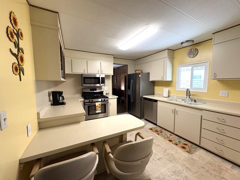 39049 Desert Greens Drive E, Palm Desert, CA 92260 photo 6
