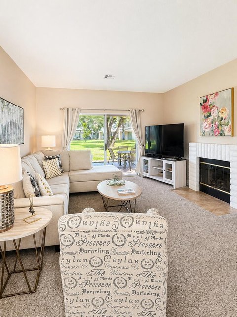 654 Vista Lago Circle N, Palm Desert, CA 92211 photo 11