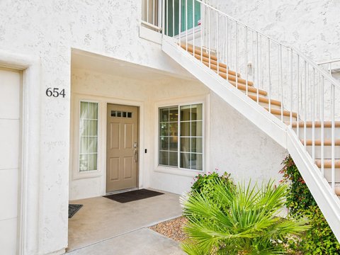 654 Vista Lago Circle N, Palm Desert, CA 92211 photo 10