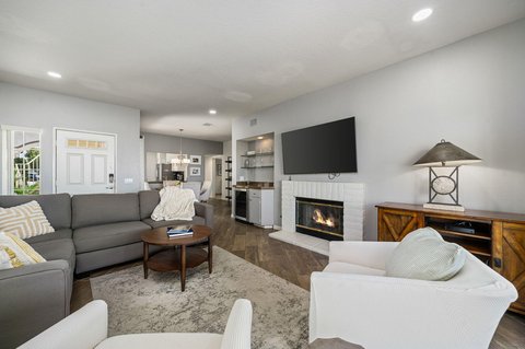 673 Vista Lago Circle N, Palm Desert, CA 92211 photo 9