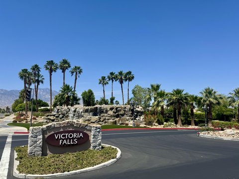 25 Buckingham Way, Rancho Mirage, CA 92270 photo 2