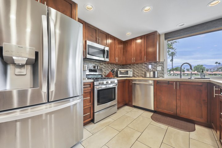 33 Haig Drive, Rancho Mirage, CA 92270
