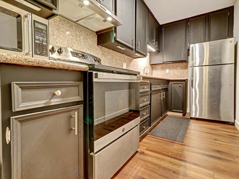701 Los Felices Circle W, 114, Palm Springs, CA 92262 photo 11