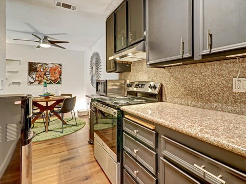 701 Los Felices Circle W, 114, Palm Springs, CA 92262 photo 13