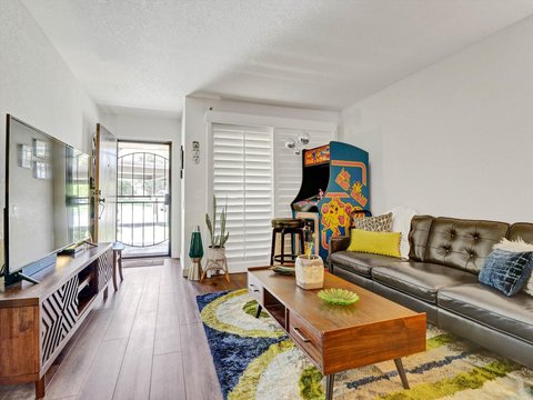 701 Los Felices Circle W, 114, Palm Springs, CA 92262 photo 5