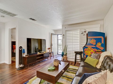 701 Los Felices Circle W, 114, Palm Springs, CA 92262 photo 6