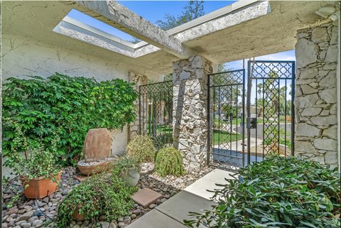 2489 Playa Circle, Palm Springs, CA 92264 photo 4