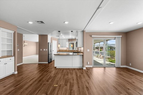 38251 Desert Greens Drive E, Palm Desert, CA 92260 photo 2