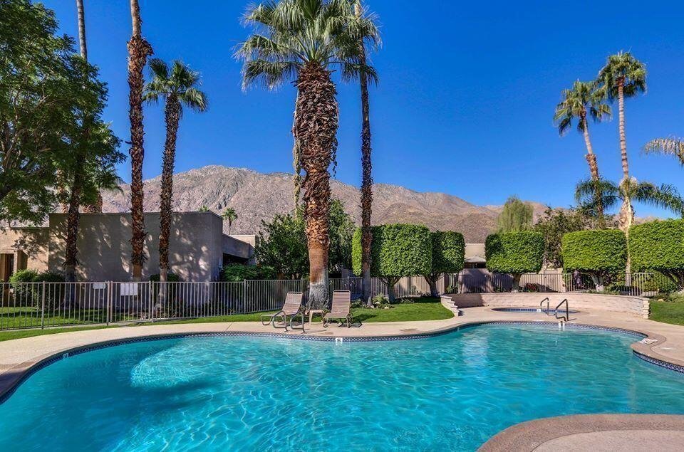 857 E Arenas Road, Palm Springs, CA 92262