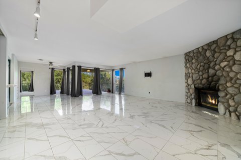 2014 Southridge Drive, Palm Springs, CA 92264 photo 4